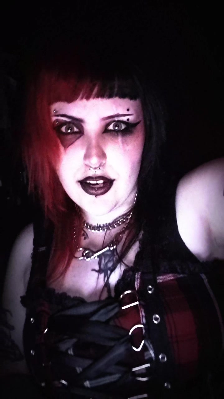 @🖤 𝕰𝖓𝖛𝖞 ❤️ (they/them)