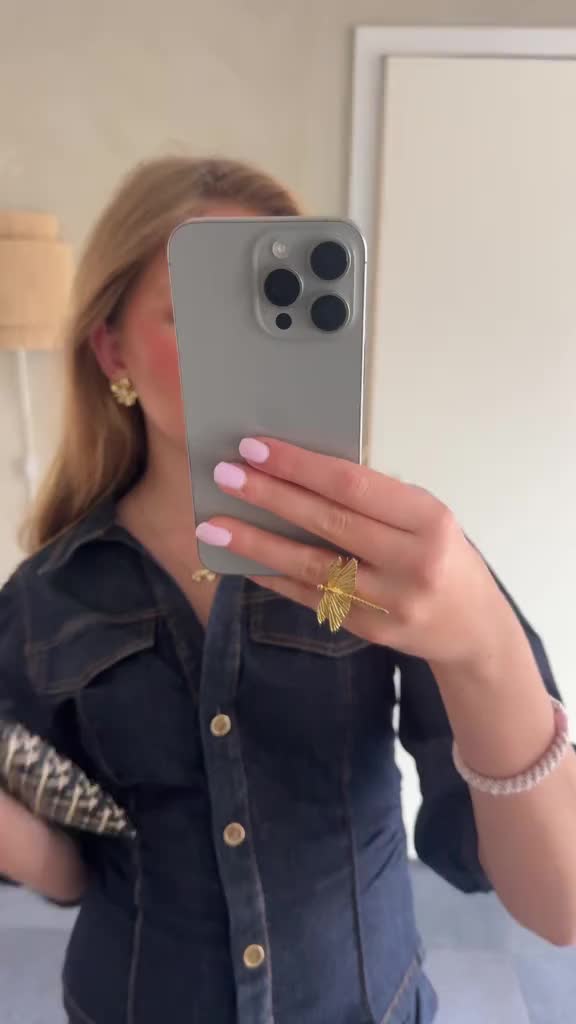 @𝐄𝐥𝐯𝐢𝐫𝐚