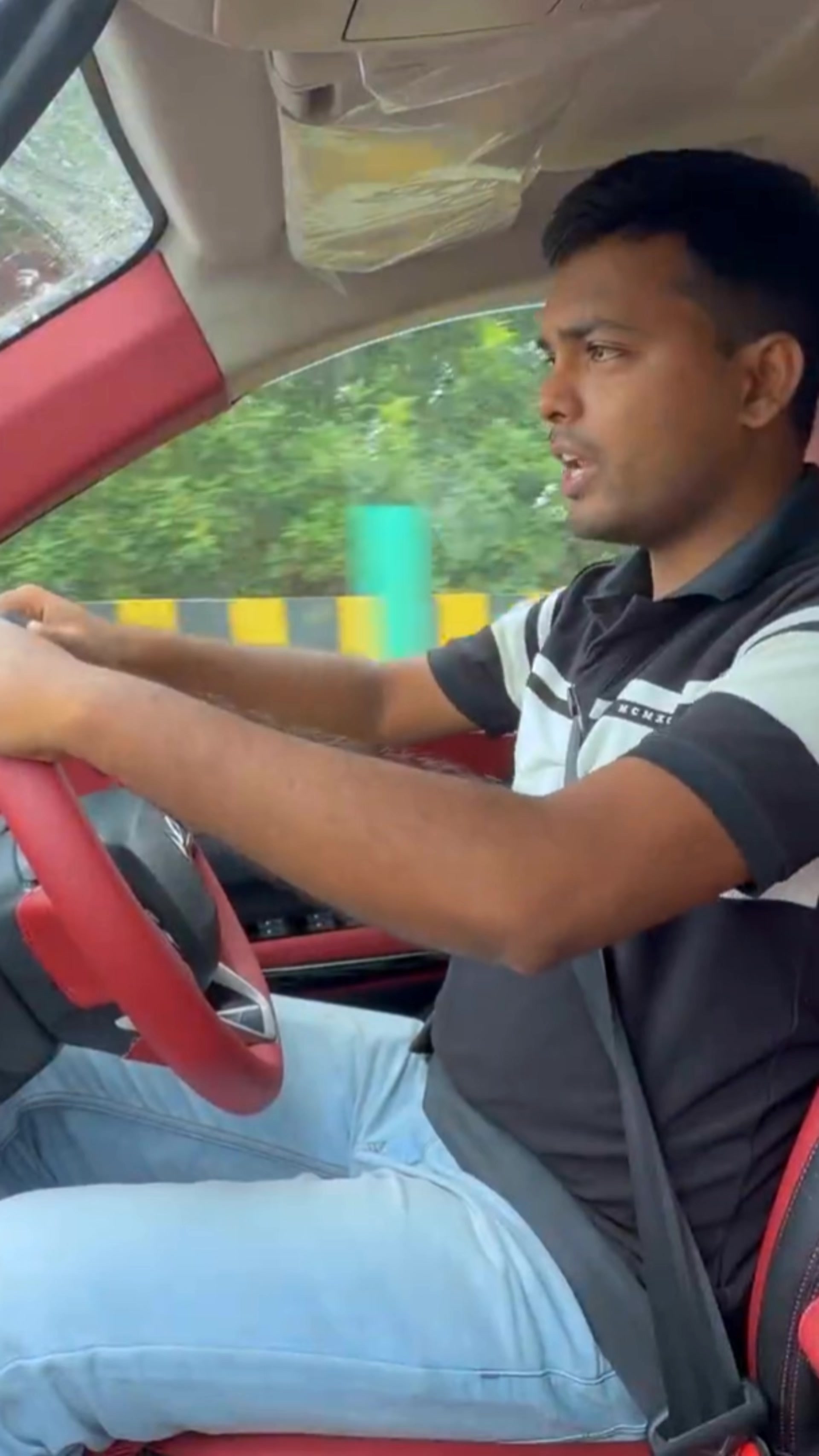 @Ankit Malakar Vlogs