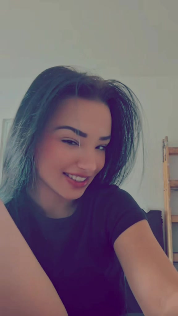 @Váradi Leila