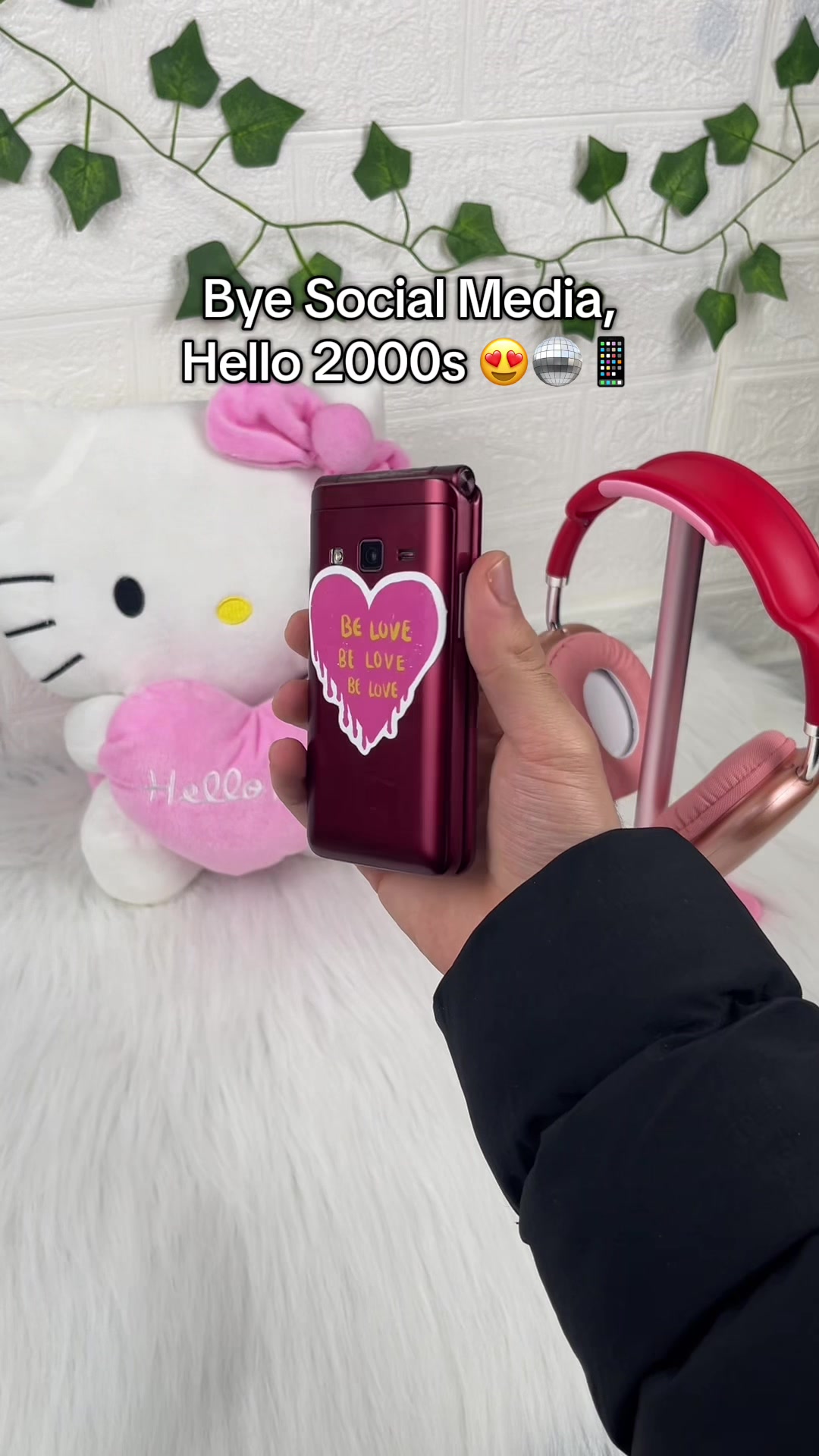 @NEON FLIP PHONES 📱