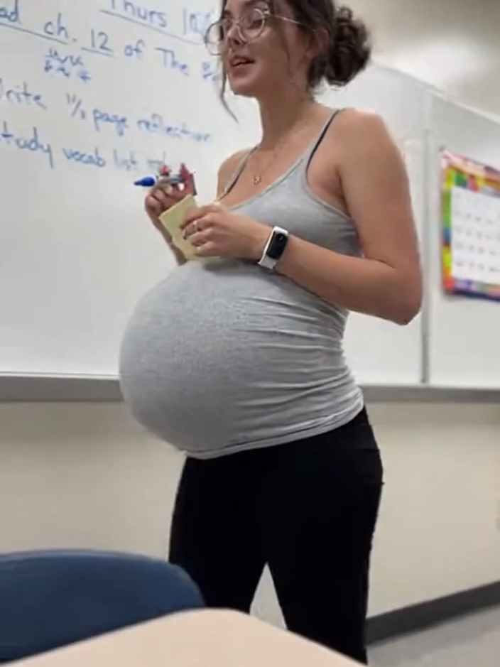 @Pregnant Teacher