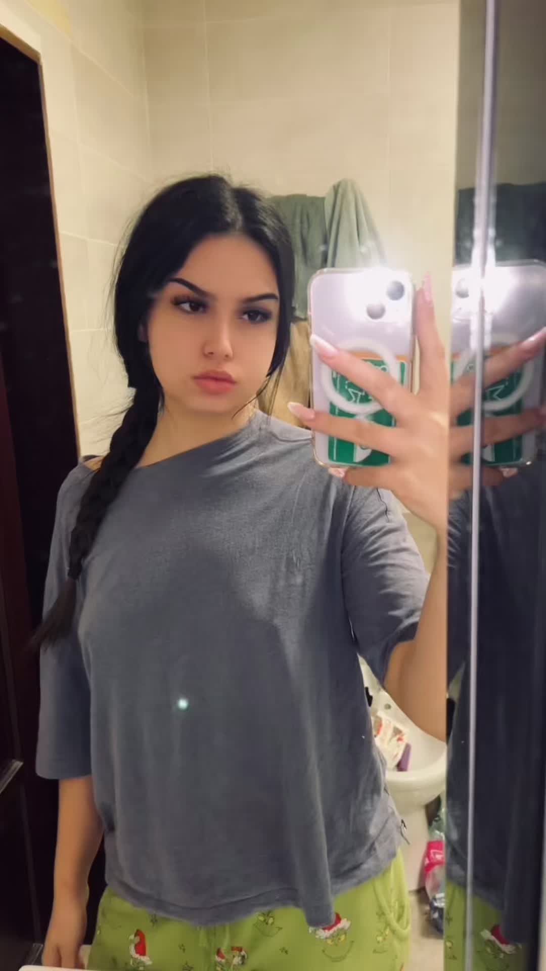 @𝓐𝓵𝓮𝔁𝓪𝓷𝓭𝓻𝓪💋
