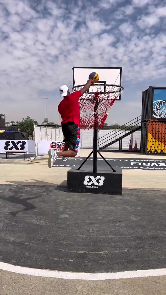 @DUNK | BASKETBALL