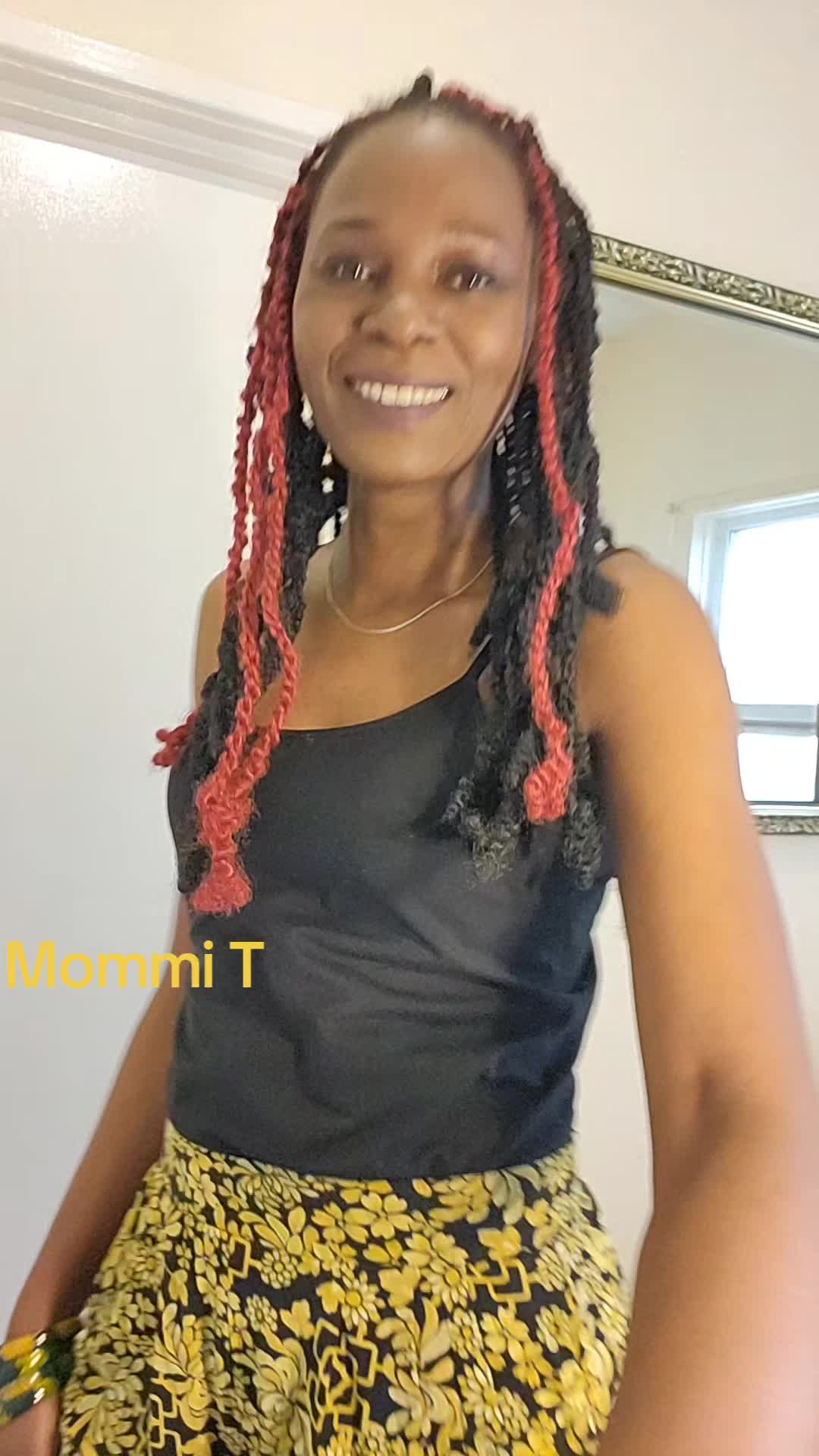 @Mommi_Tee
