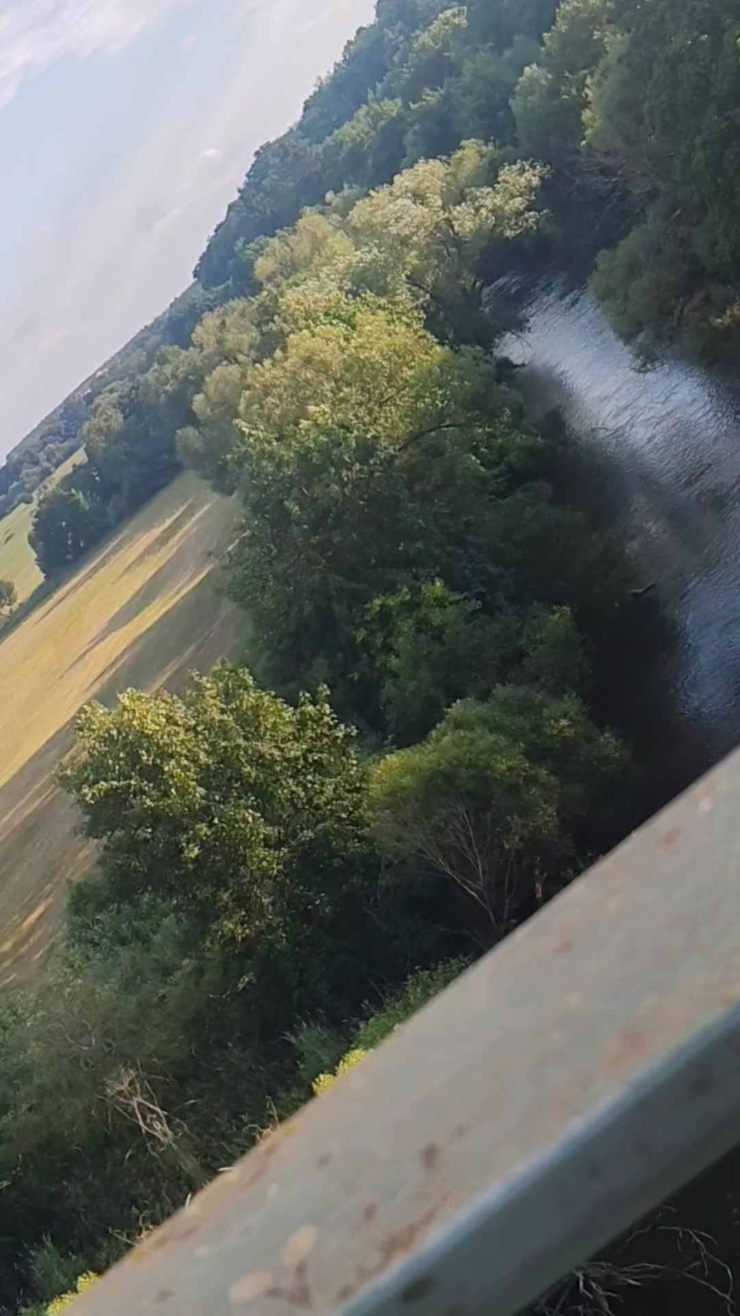 @V&ouml;r&ouml;sr&oacute;zsa🌹🇭🇺🇨🇭