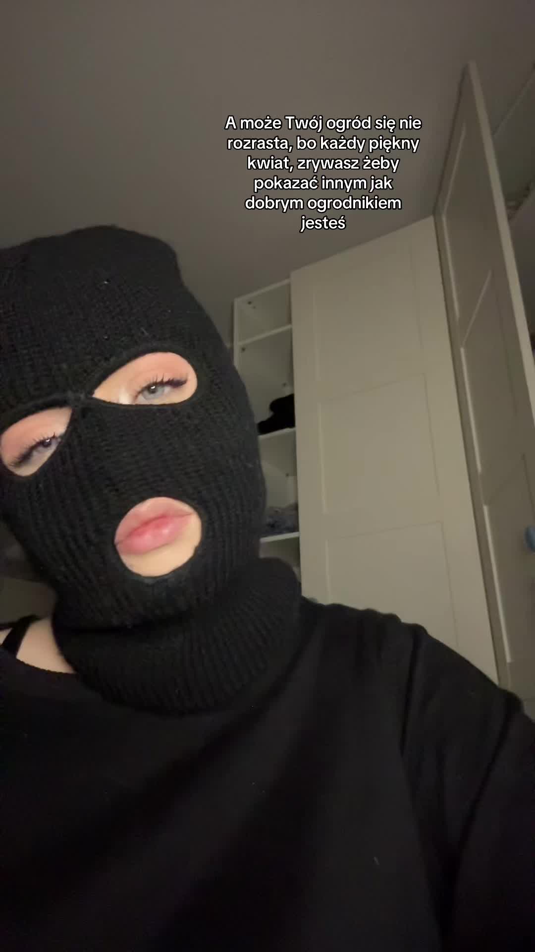 @🖤