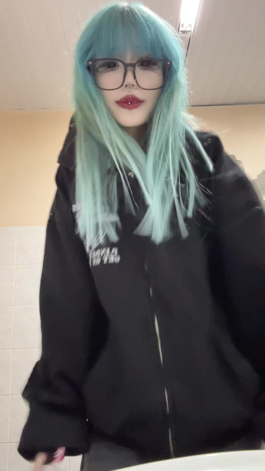 @килл семпай ￢o(￣-￣ﾒ)