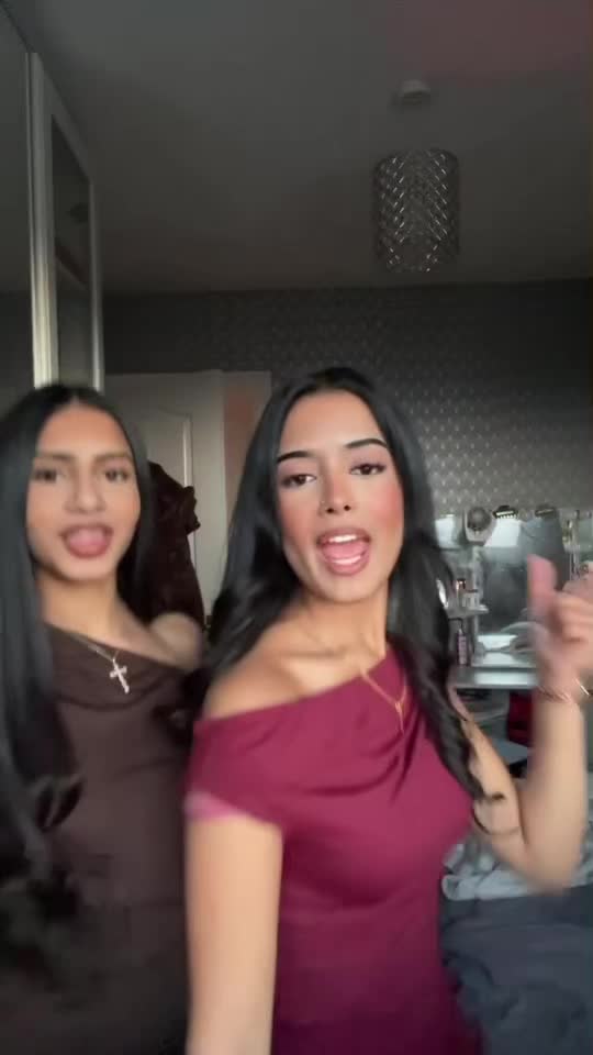 @𝒩