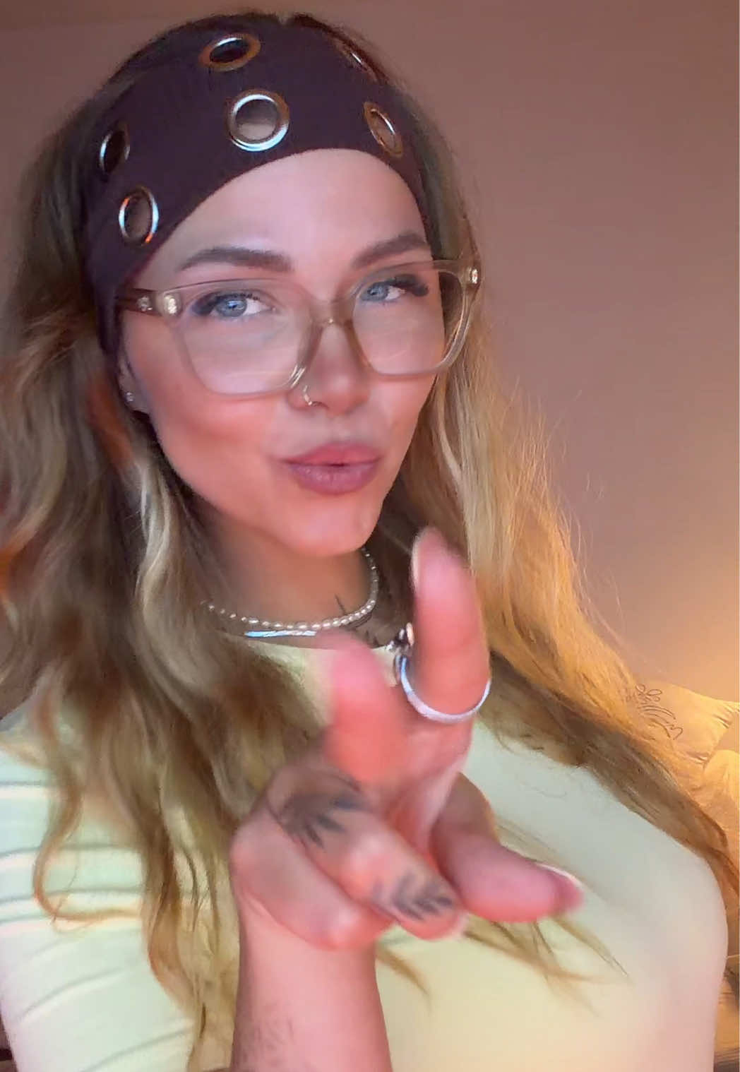 @whoisshe