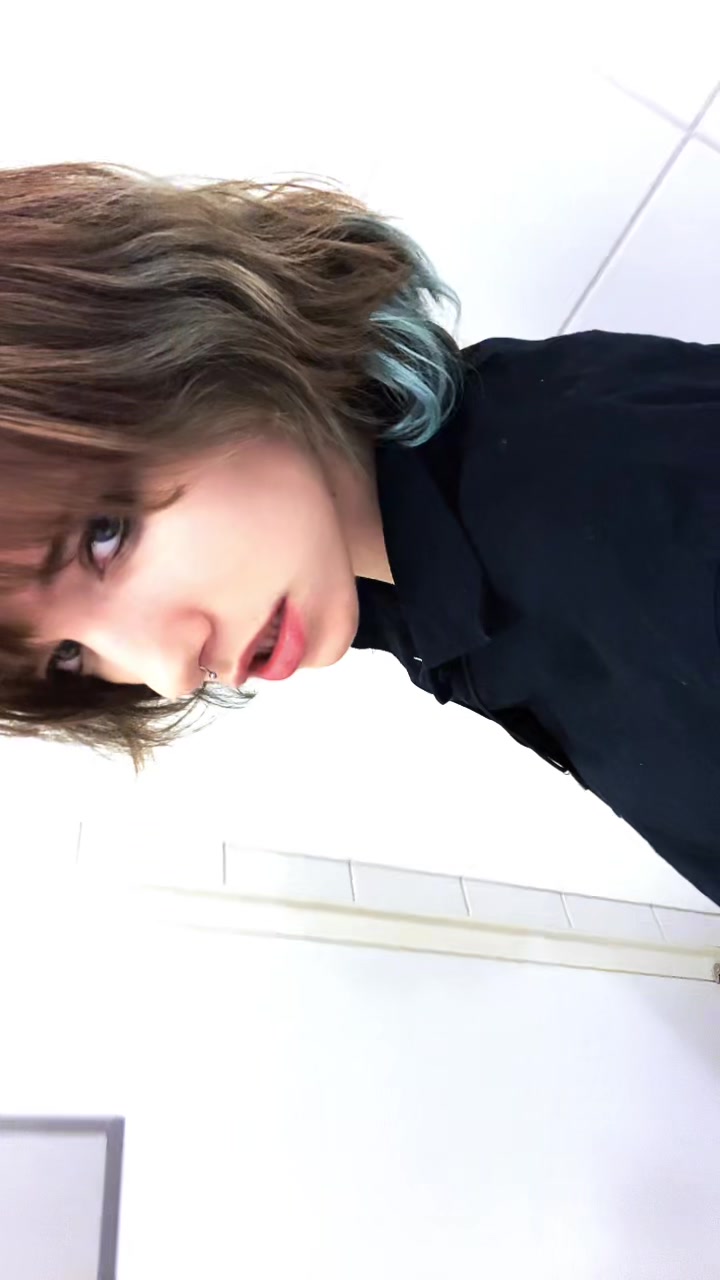@T<3
