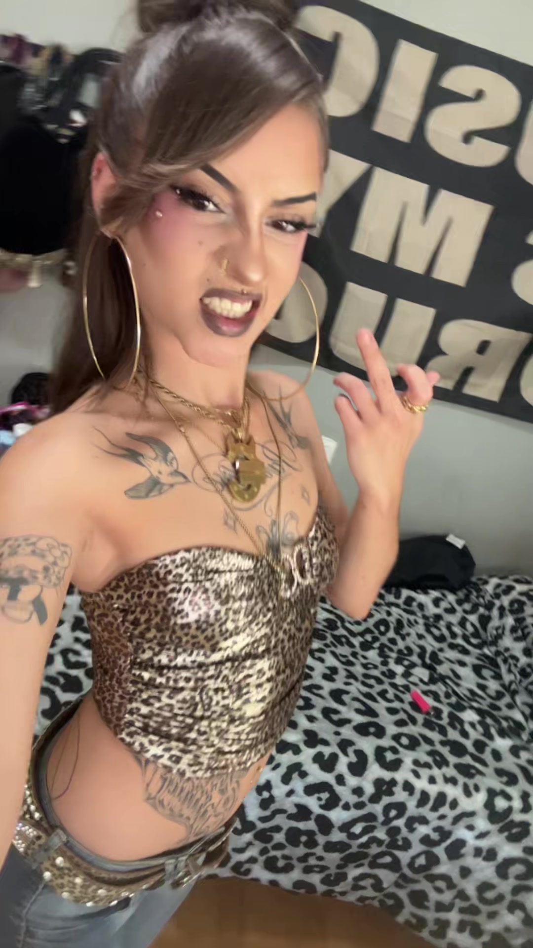 @Lahoeee