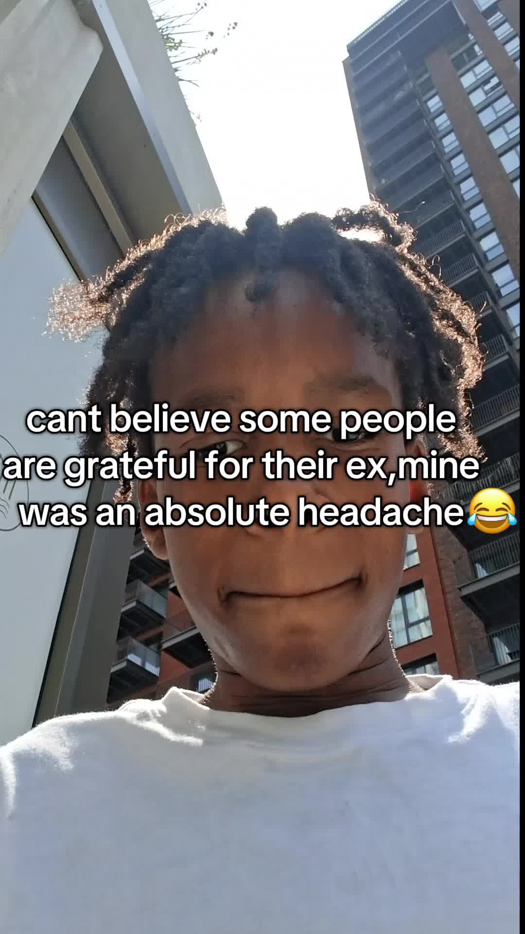 @￴
