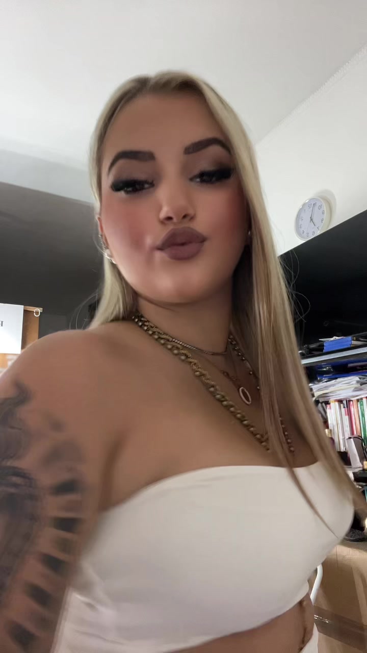 @A N G I👸🏼