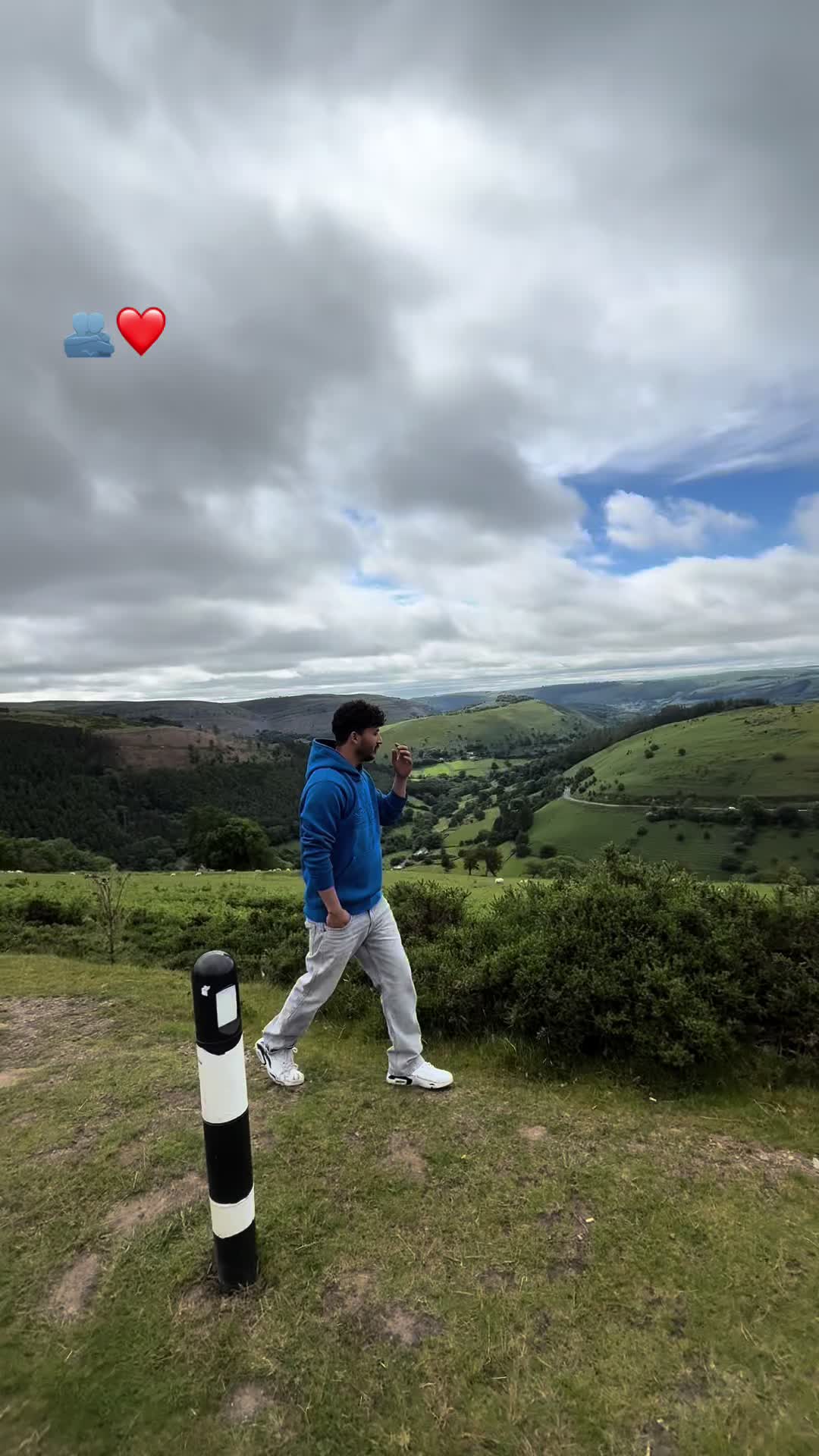 @KARANVEER SINGH🇬🇧