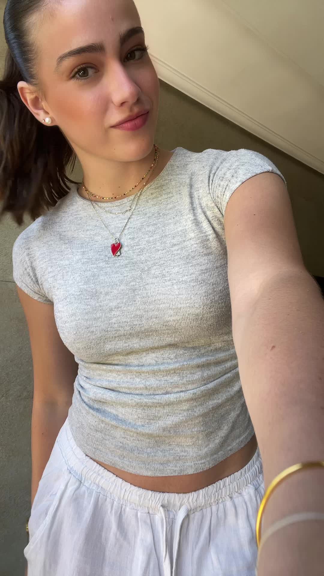 @laurabellmont
