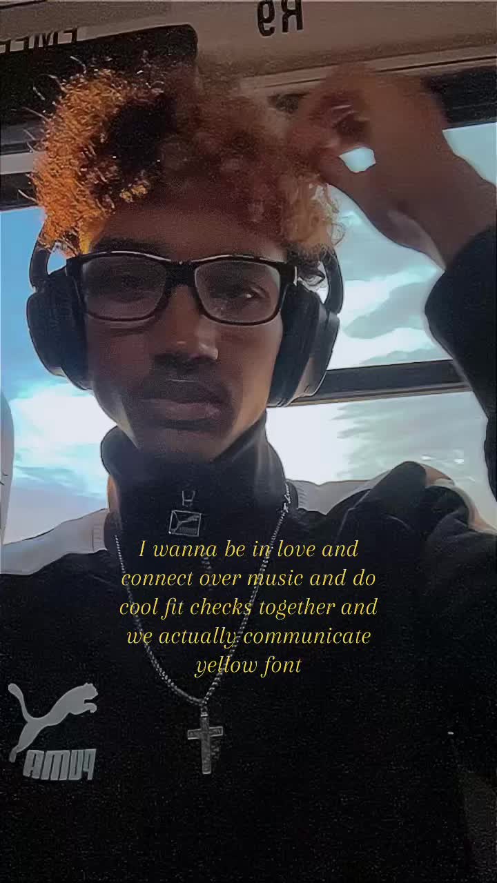 @𖣂