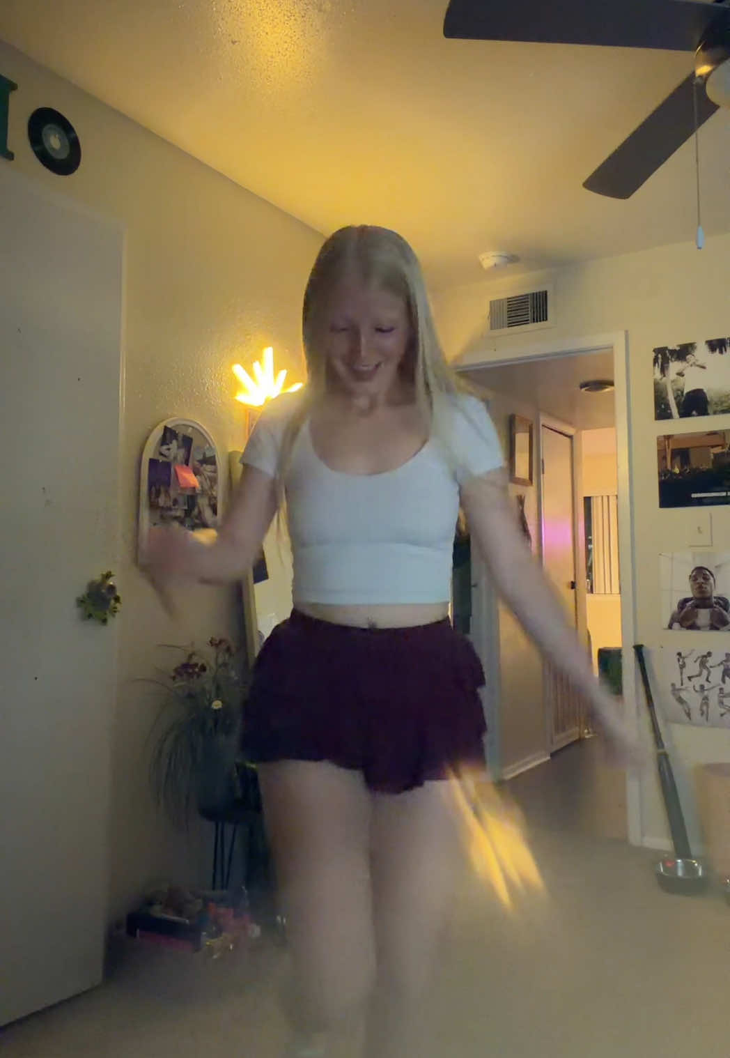 @kelsie