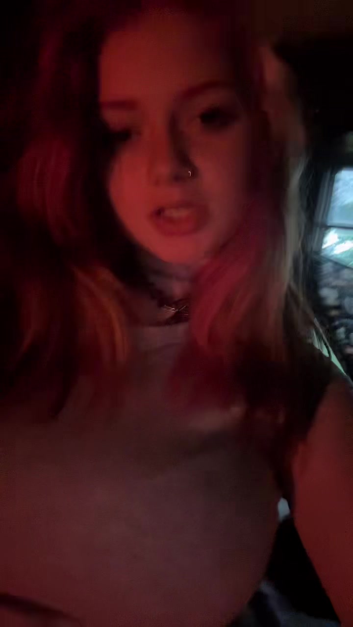 @Bella_9_9_9