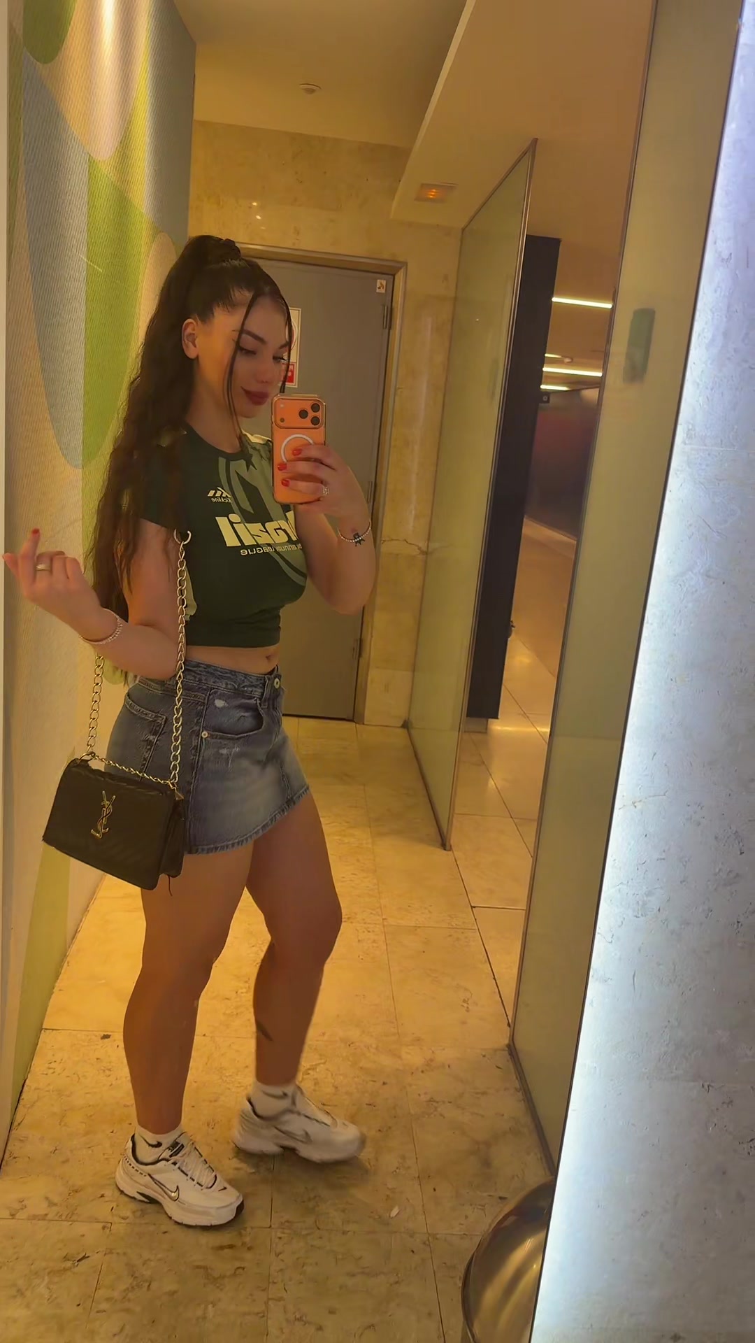 @ade1adelina
