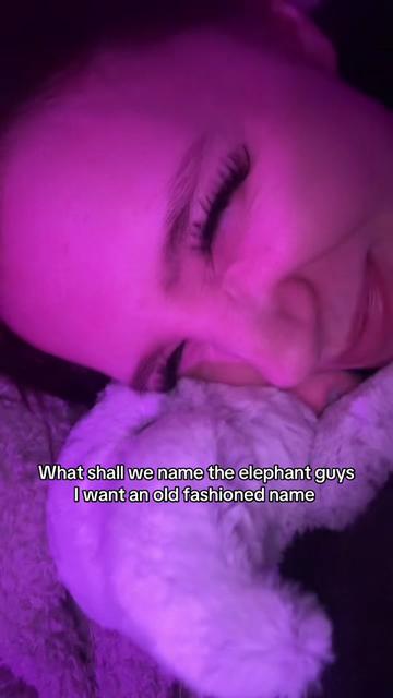 @Chloe