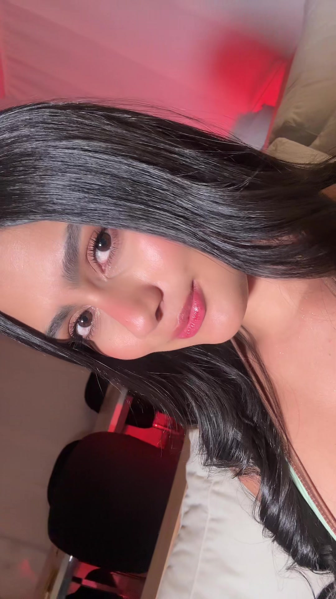 @Soyannaarango