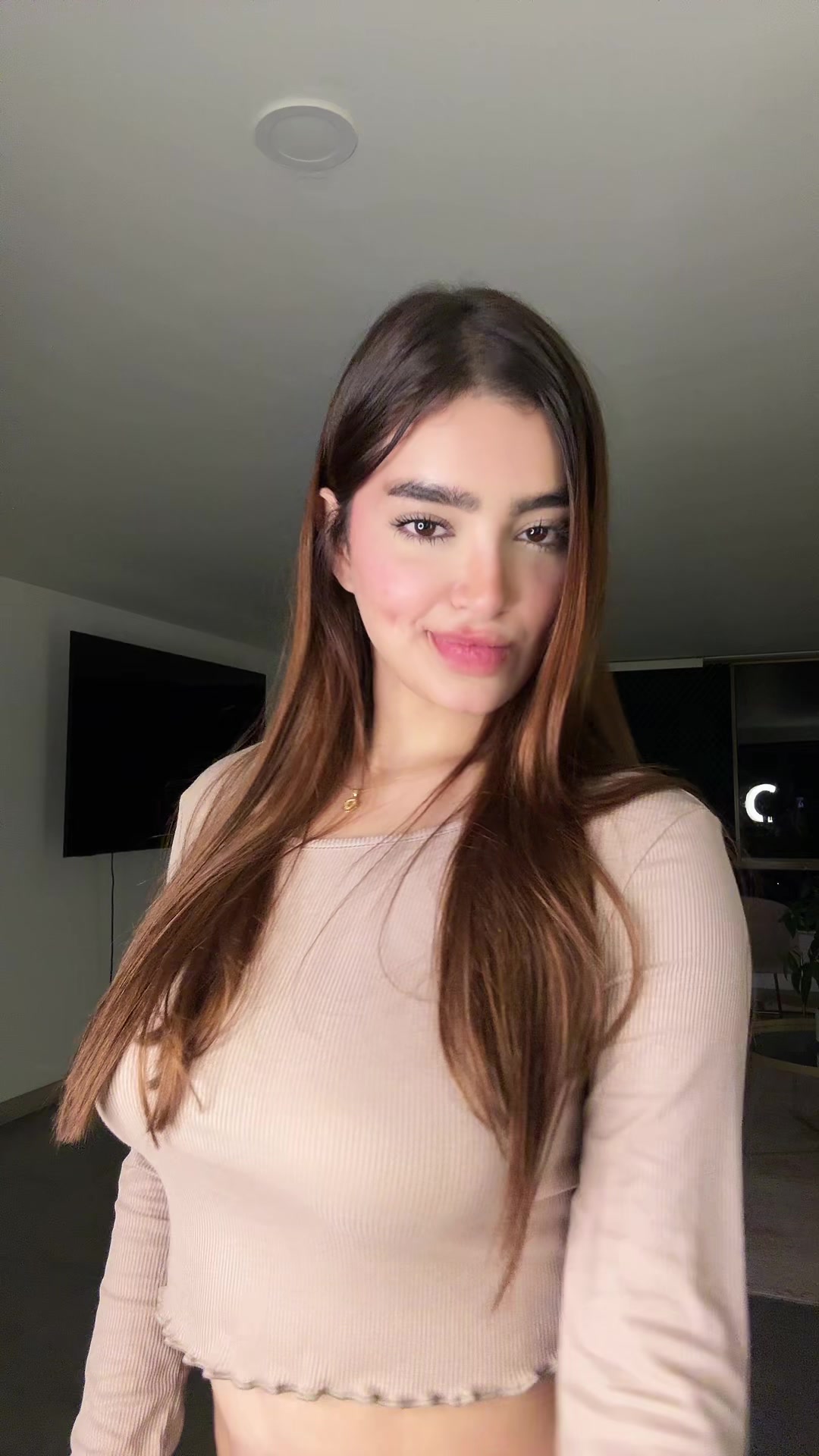 @Laura&ensp;sahar