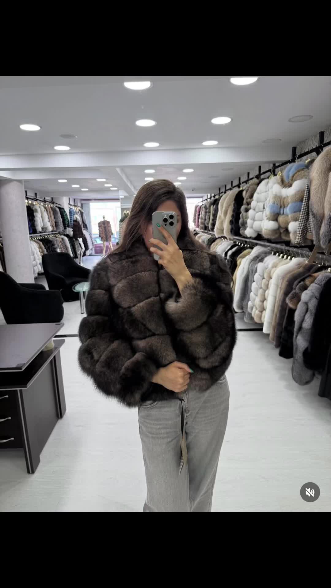 @Niki’s DressBox