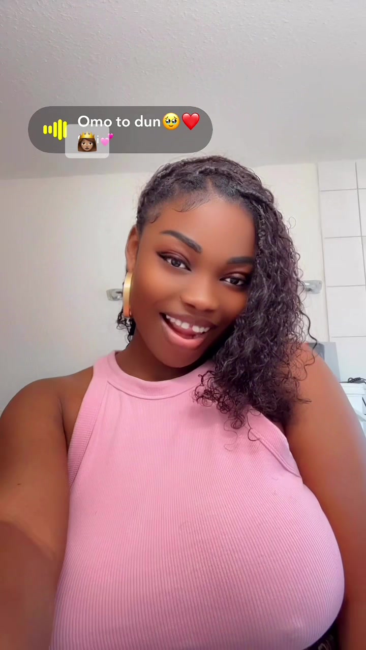 @QUEENFIRST🤍🦋