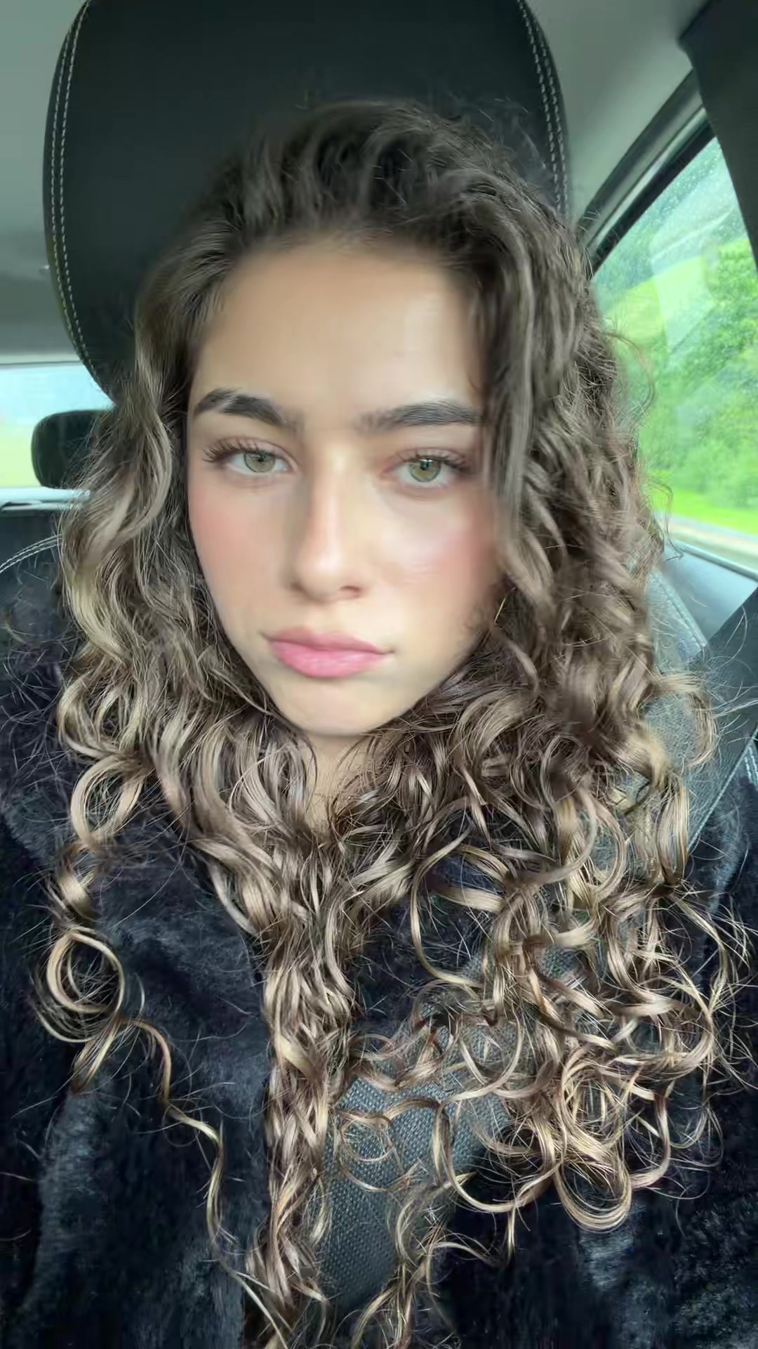 @𝐍𝐢𝐧𝐤𝐚&nbsp;🦢