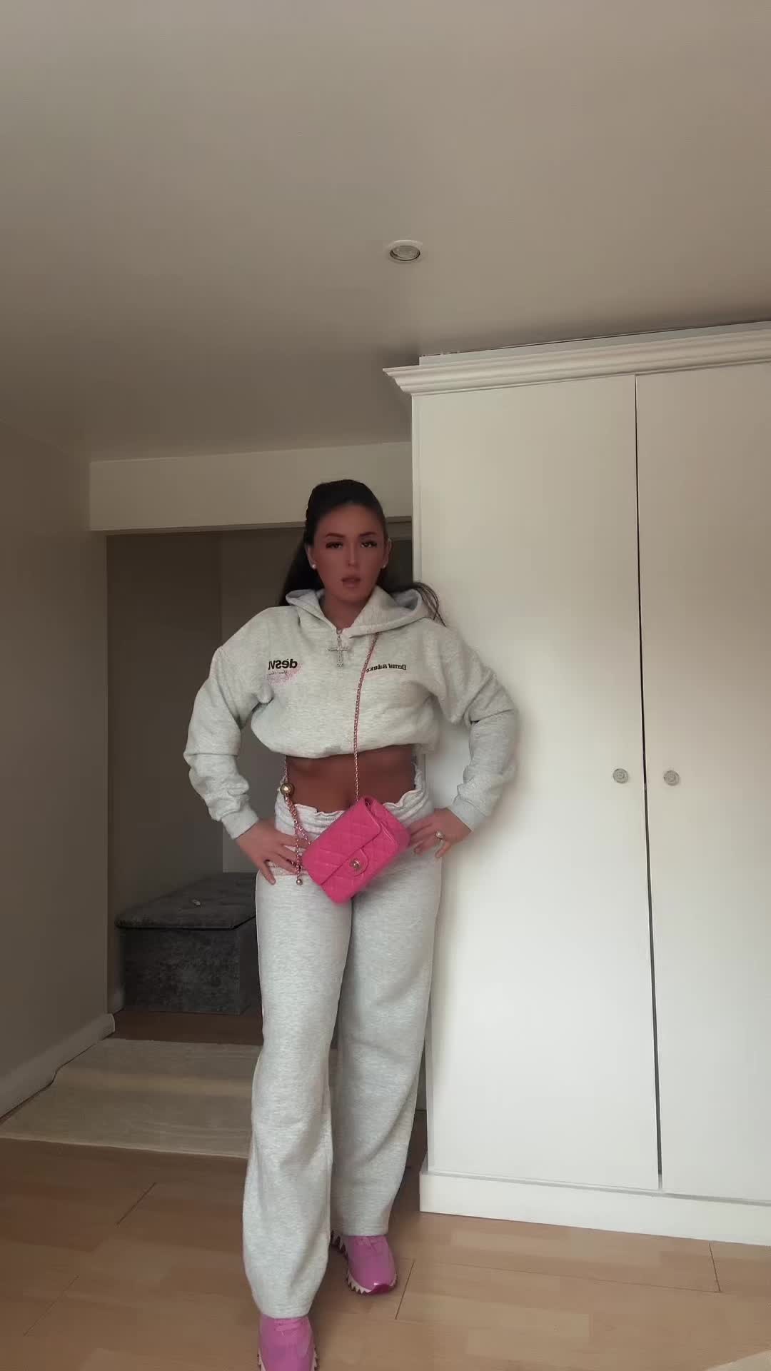 @👸🏽