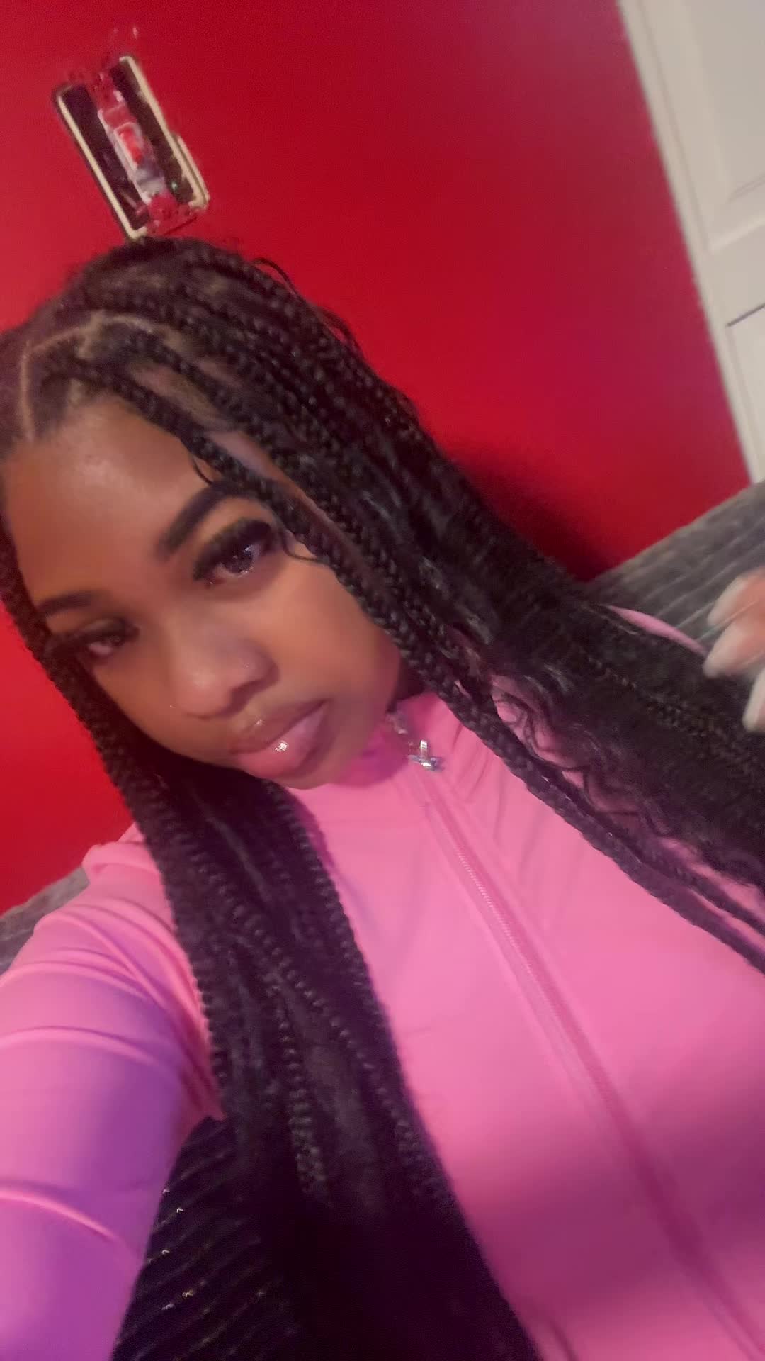 @Niyylashae