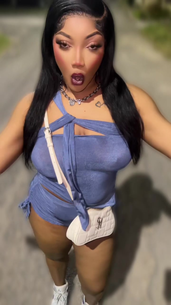 @Daniiboo
