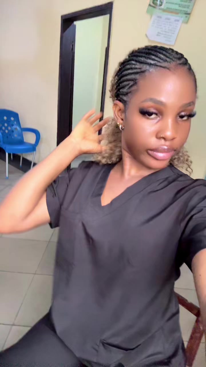 @Ms. Dee💕