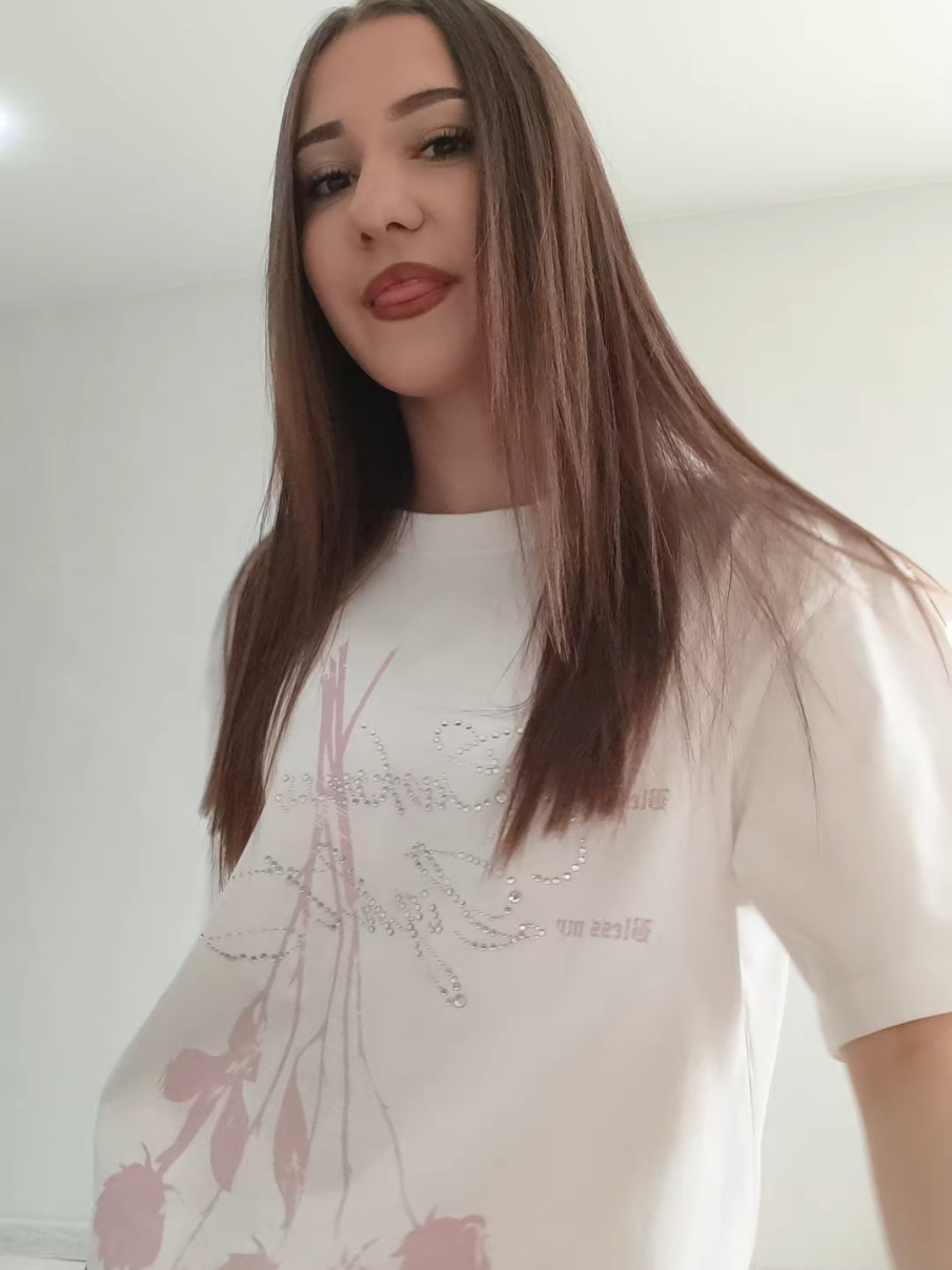 @Клубничка