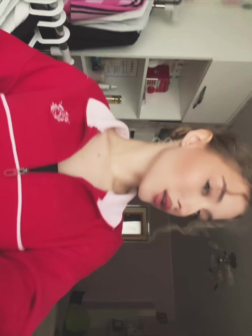 @vikusik)