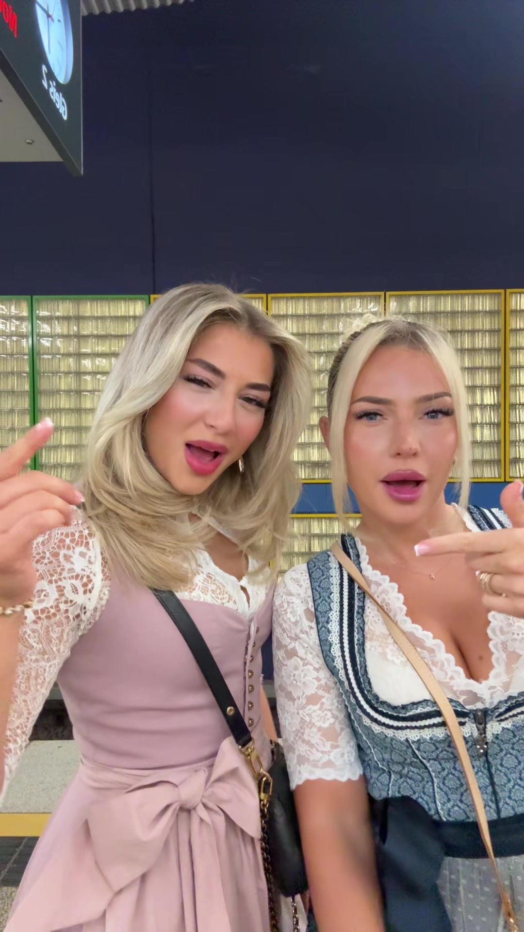 @Caro & Lori
