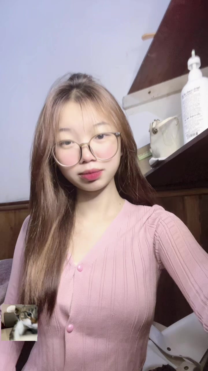 @Hyoeee <3
