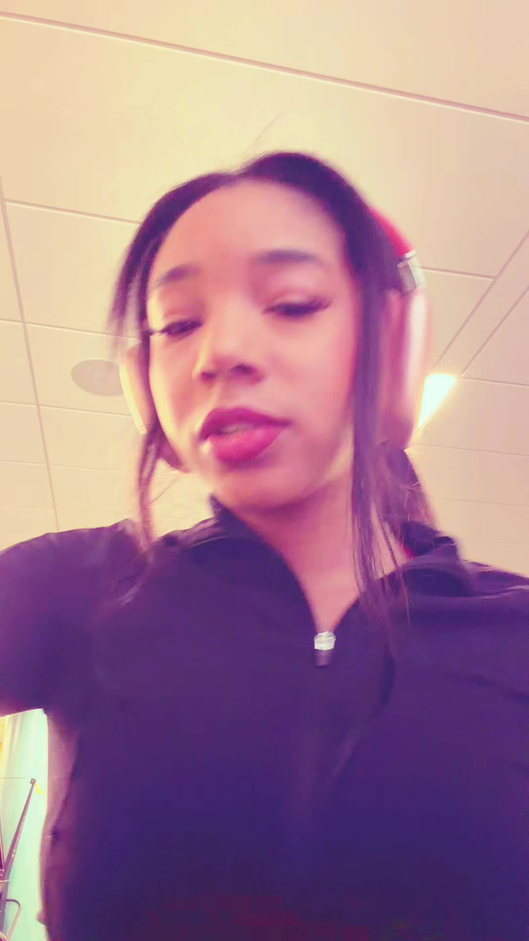 @Ella