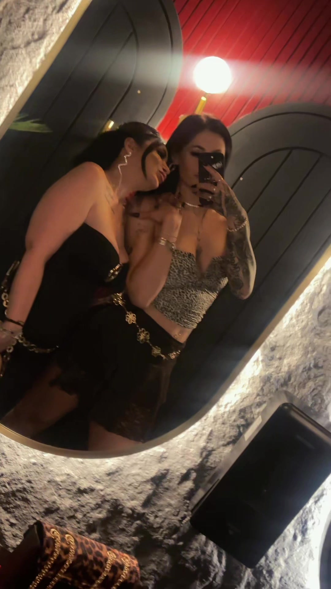 @🖤Valentina 🦂
