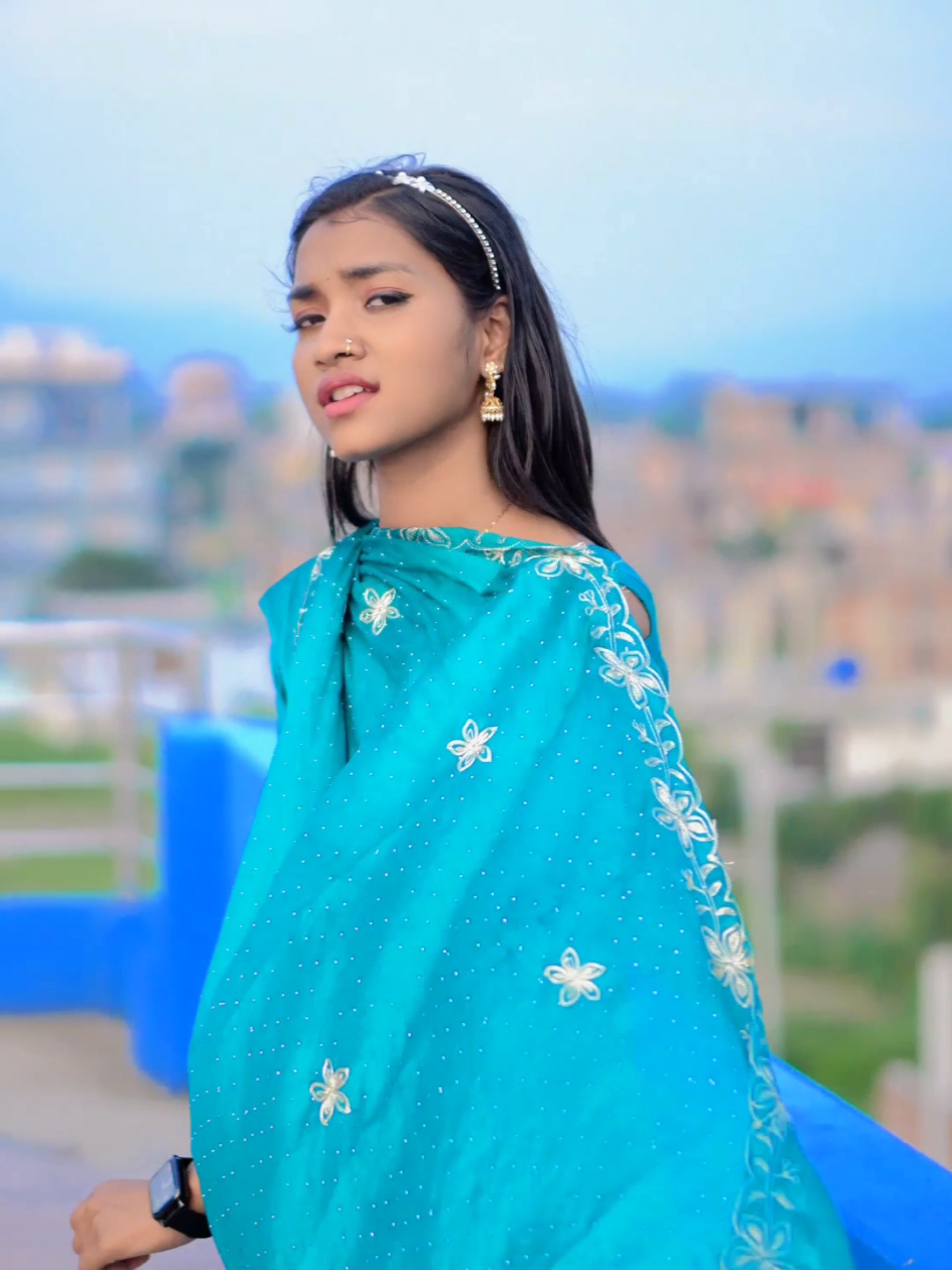 @Roshani Queen