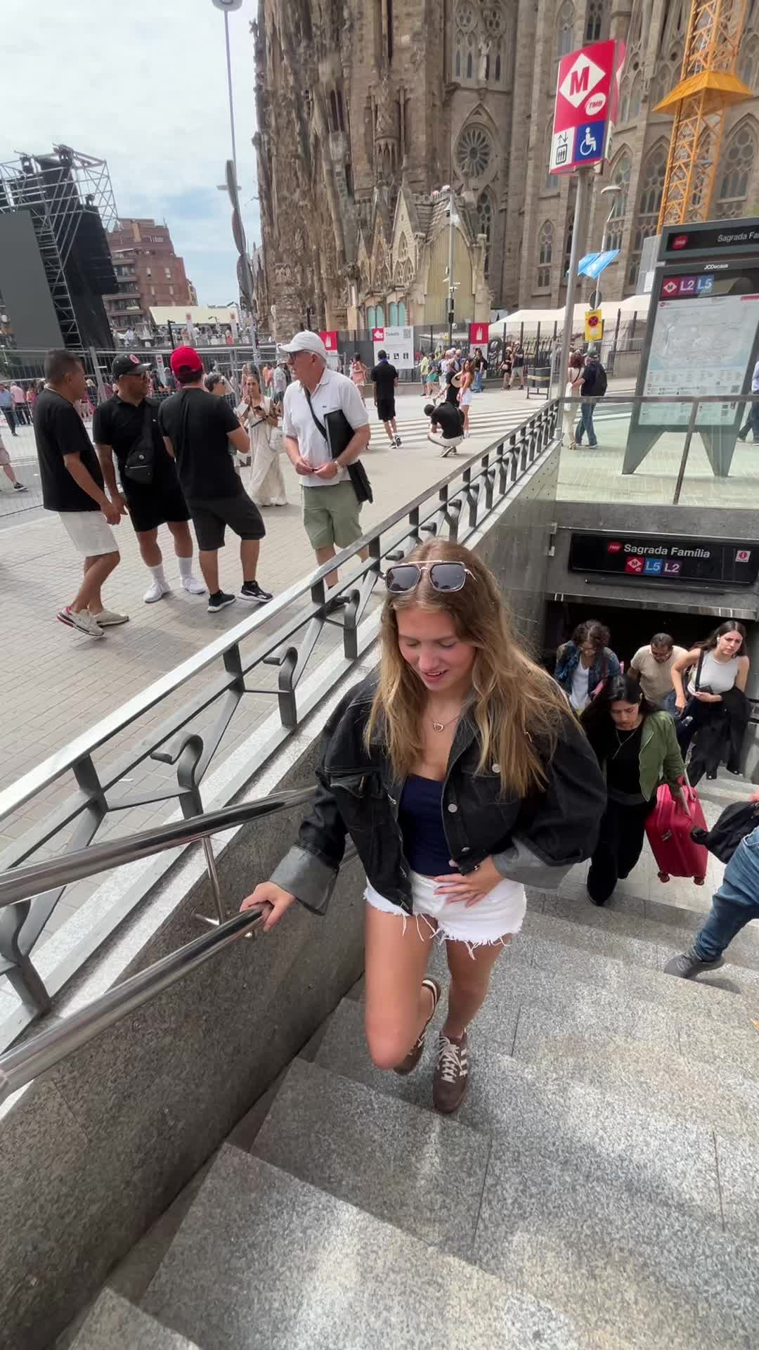 @nia