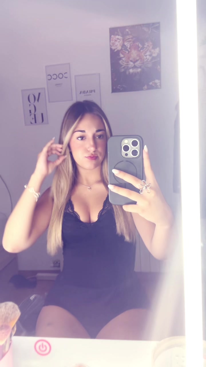 @xeeniiaaaa