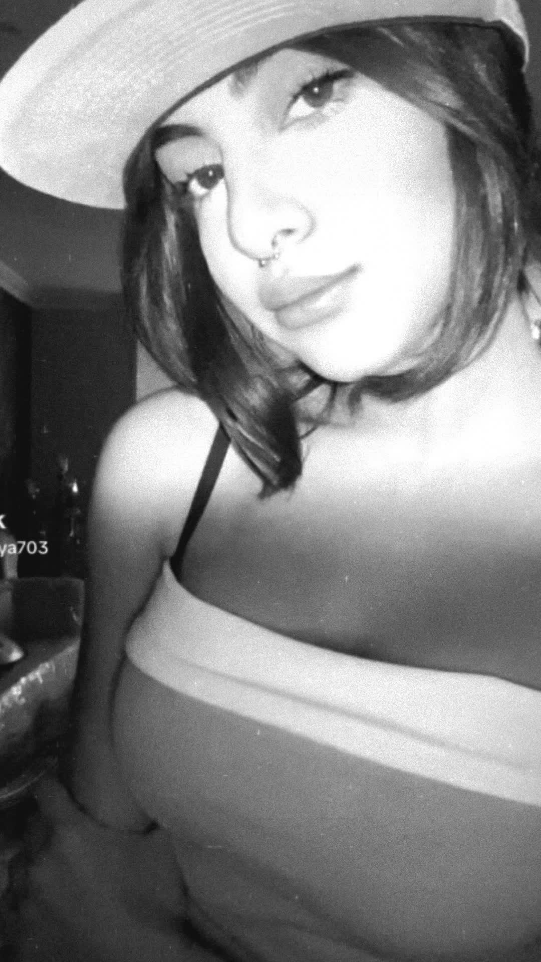 @heliiawi._