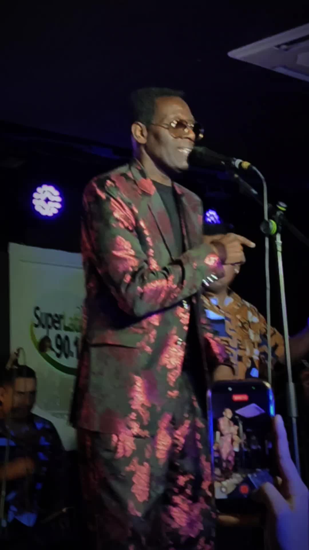 @conciertoslatinos