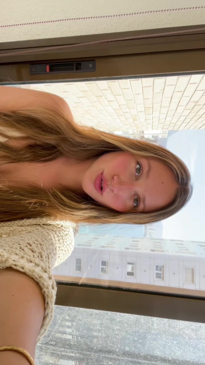 @&Agrave;ngela