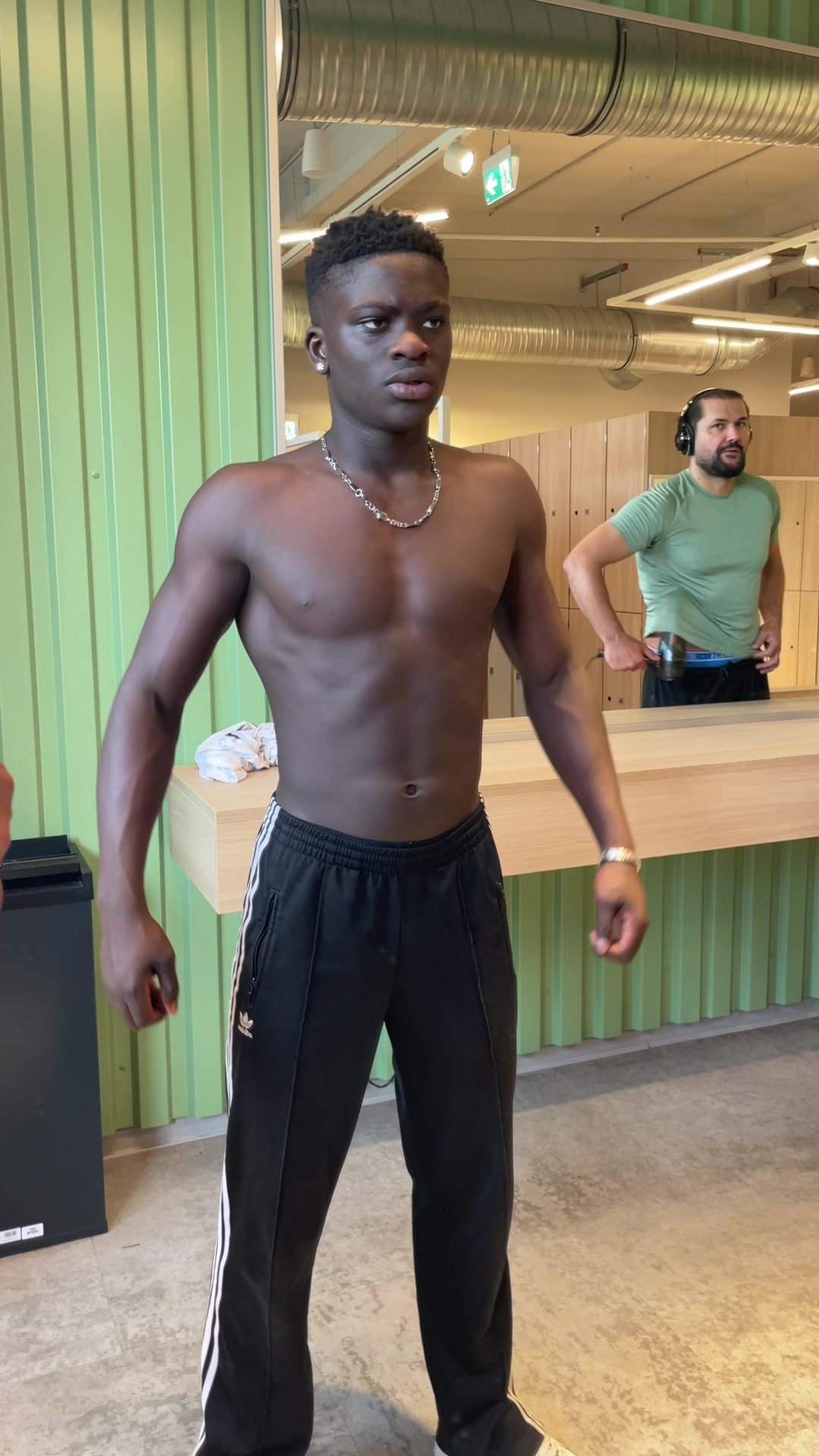 @𝘔𝘶𝘴𝘵𝘪 𝘔𝘢𝘺𝘣𝘢𝘤𝘩