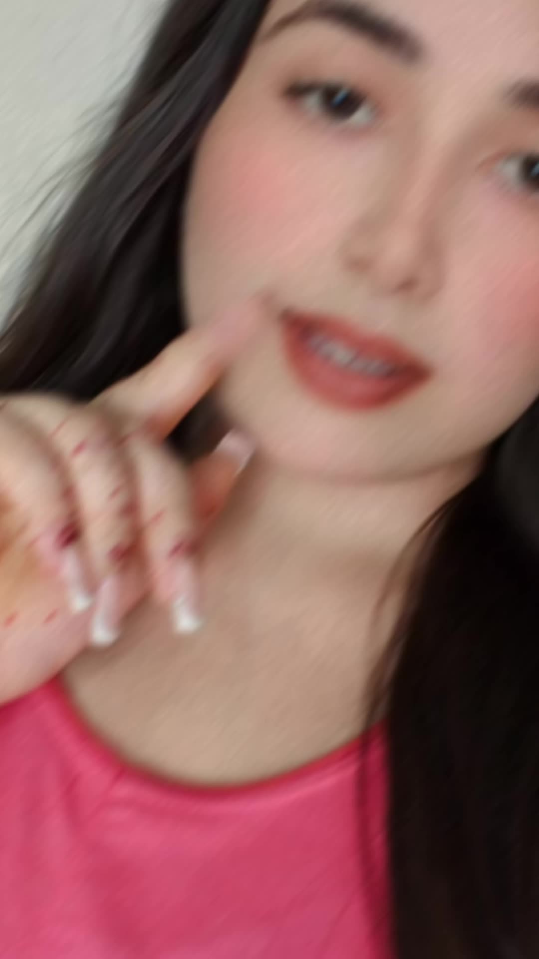 @missqueen2064