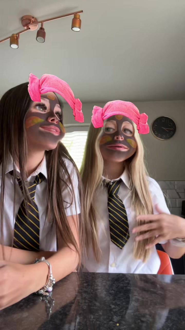 @𝒶𝓁𝒶𝓃𝓃𝒶𝓈 𝓅𝓇𝒾𝓋𝓋