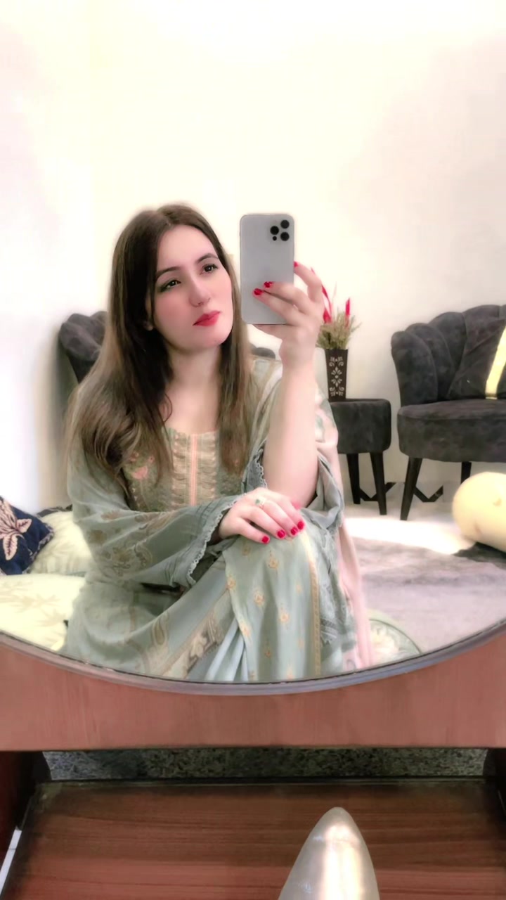 @charming _girl.